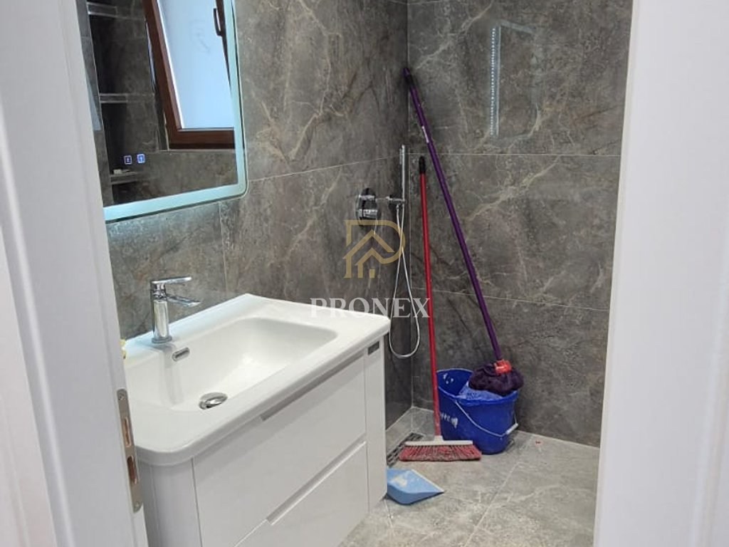 Shitet apartament 2+1 prane Rruges Irfan Tomini