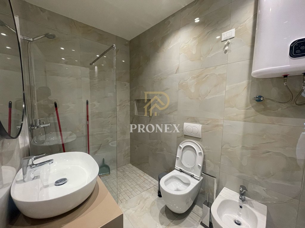 Zyre 2+1 me qira tek Lake View Residence