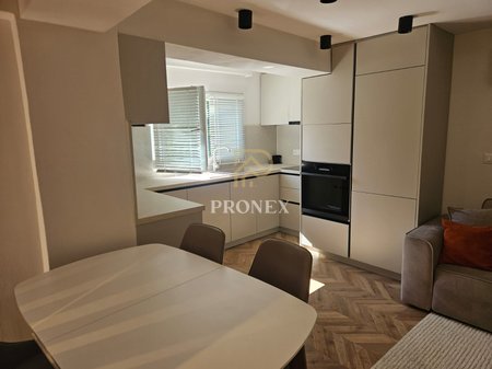 Appartamento 2+1, in affitto, Tirana, - € 700