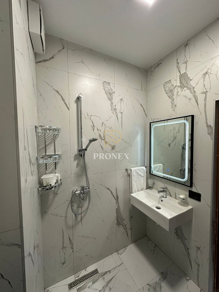 Apartament 2+1+2, me qira, Myslym Shyri, Tiranë - 1000 €
