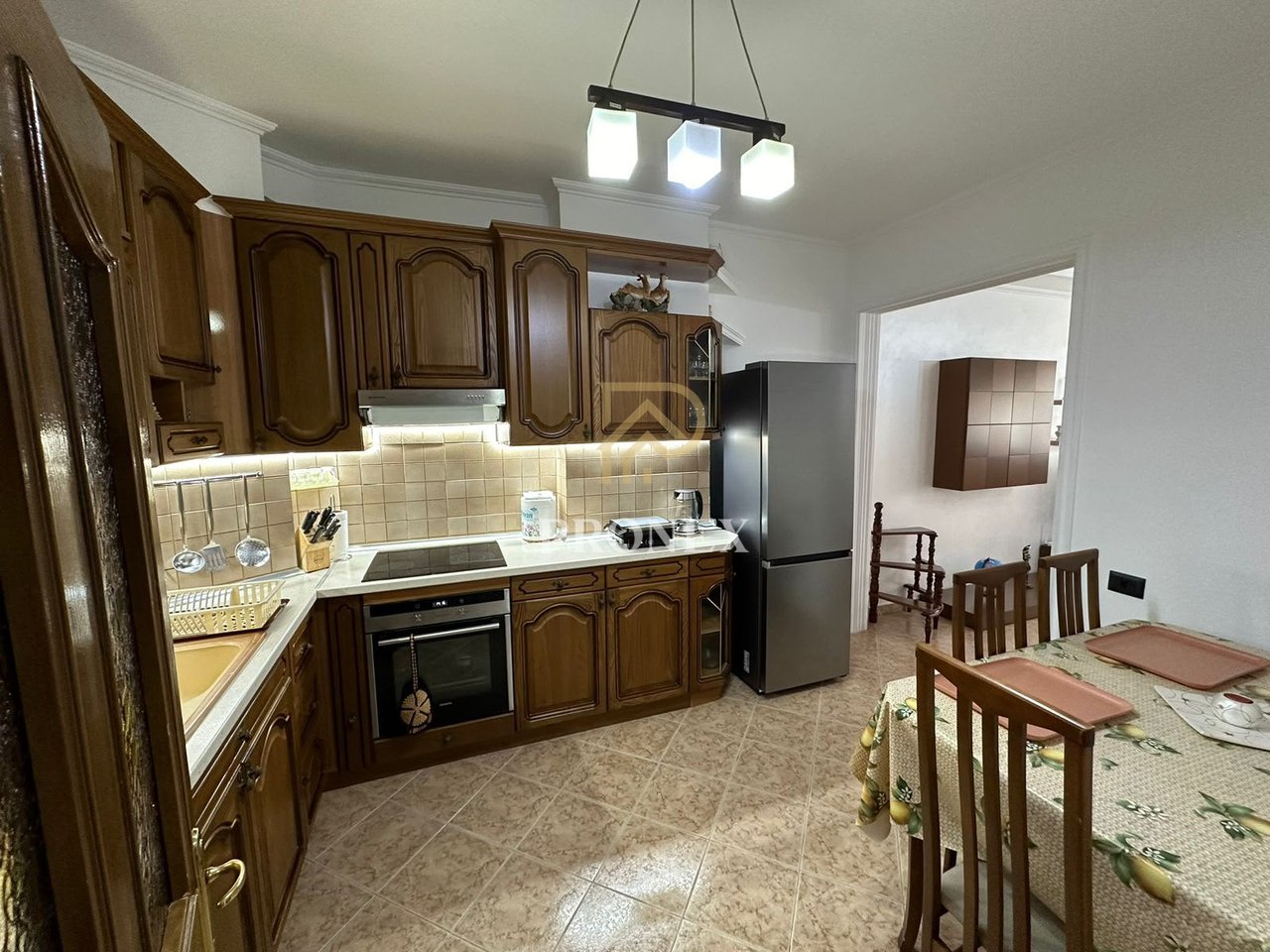 Apartament 2+1+2, me qira, Myslym Shyri, Tiranë - 1000 €