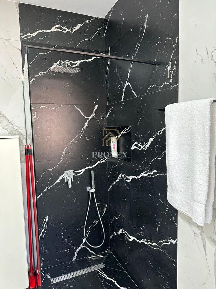 Apartament 2+1+2, me qira, Myslym Shyri, Tiranë - 1000 €