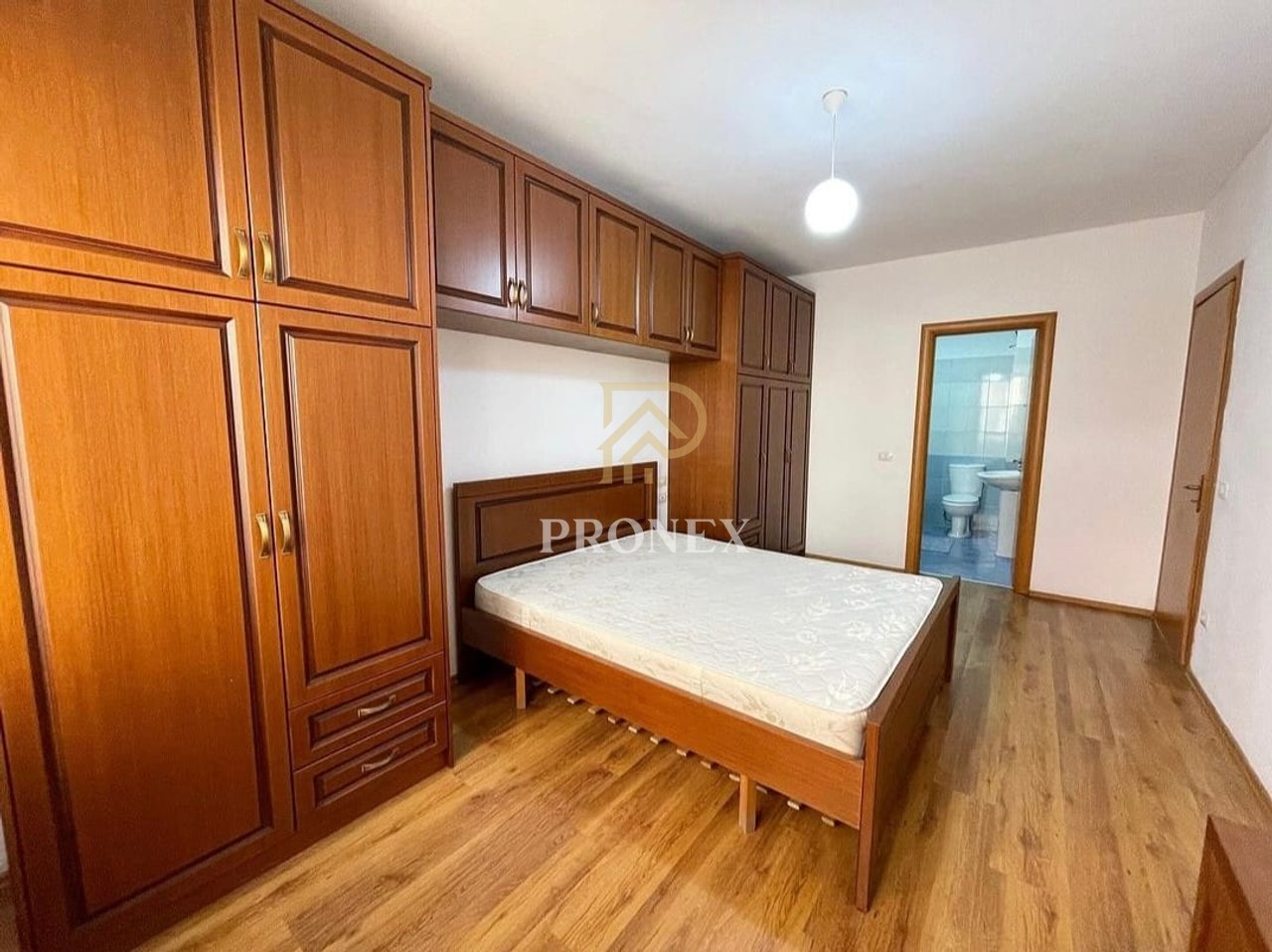 Apartament, 2+1+2, për qera në zonën e Astiri, Tirana - 60,000 lekë