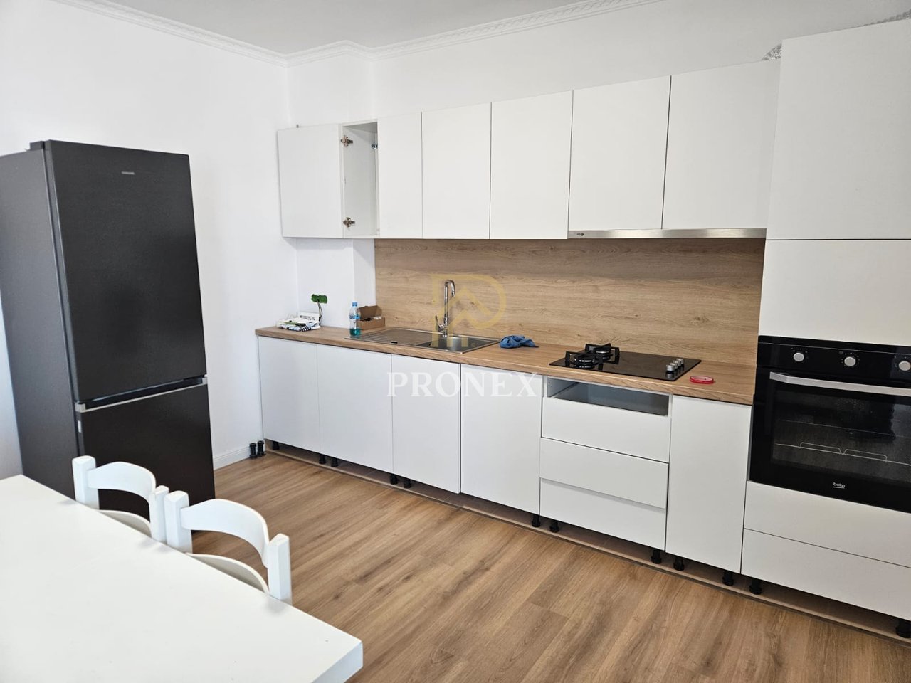 Appartamento 2+1, in affitto, 21 Dhjetori, Tirana - 80.000 lek