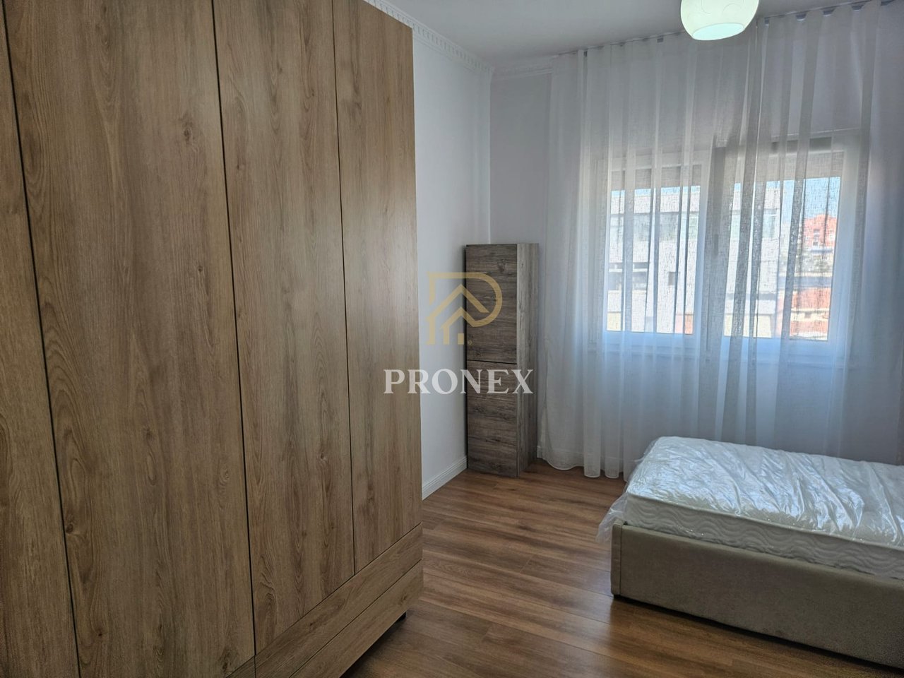 Appartamento 2+1, in affitto, 21 Dhjetori, Tirana - 80.000 lek