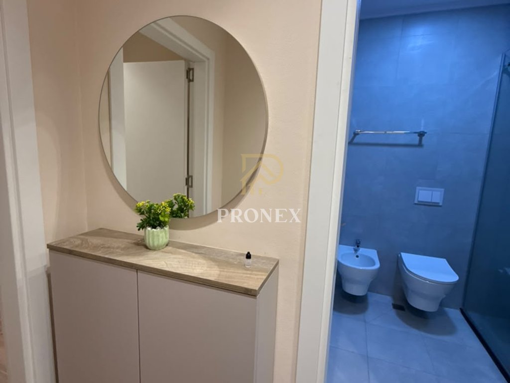 Apartament me qera 1+1+ parkim tek Liqeni i Thate