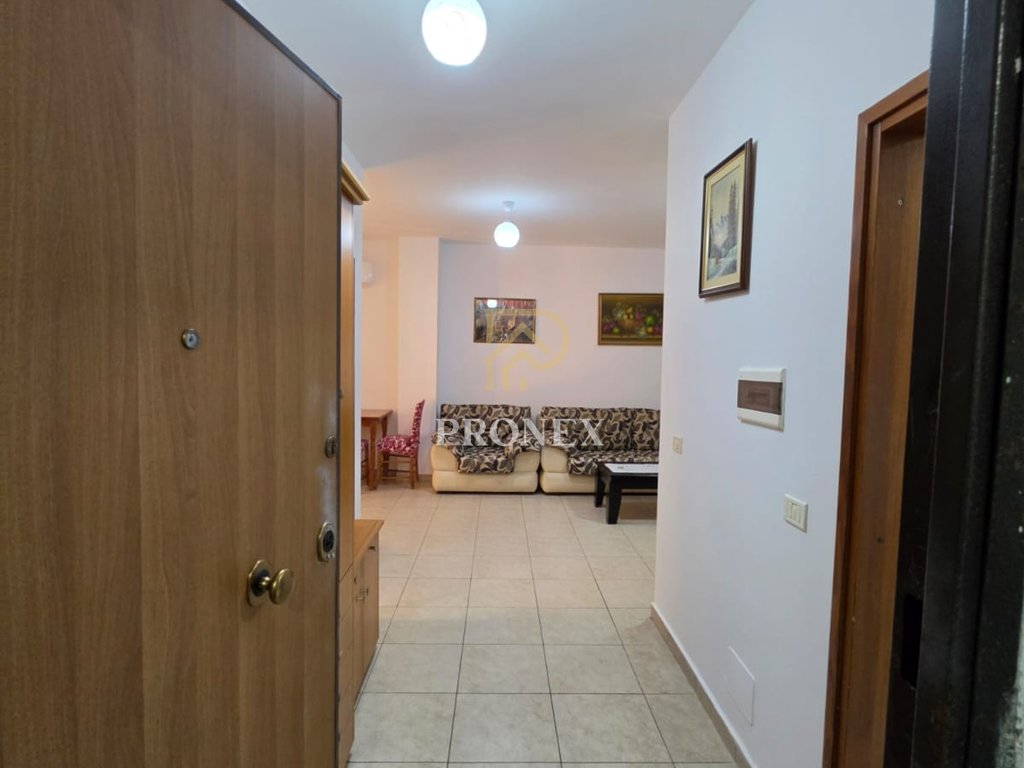 Apartament 1+1, me qira, Bulevardi Zogu i Parë,  45,000 lekë