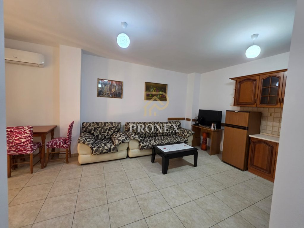 Apartament 1+1, me qira, Bulevardi Zogu i Parë,  45,000 lekë