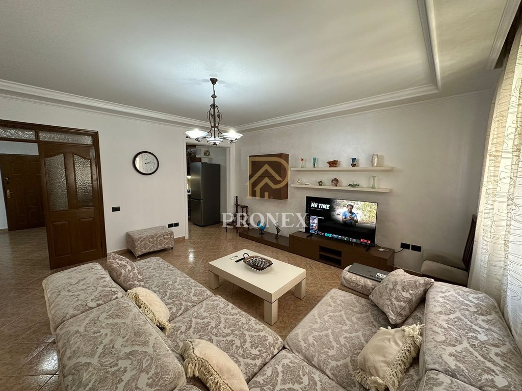 Apartament 2+1+2, me qira, Myslym Shyri, Tiranë - 1000 €