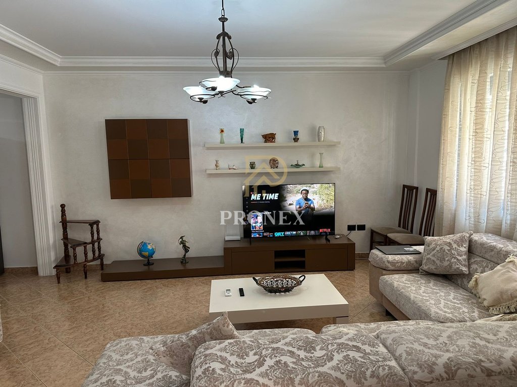 Apartament 2+1+2, me qira, Myslym Shyri, Tiranë - 1000 €