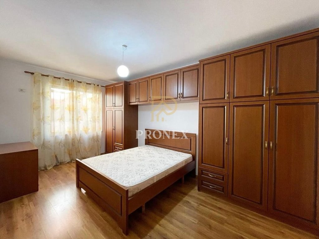 Apartment, 2+1+2, për qera në zonën e Astiri, Tirana - 60,000 lekë