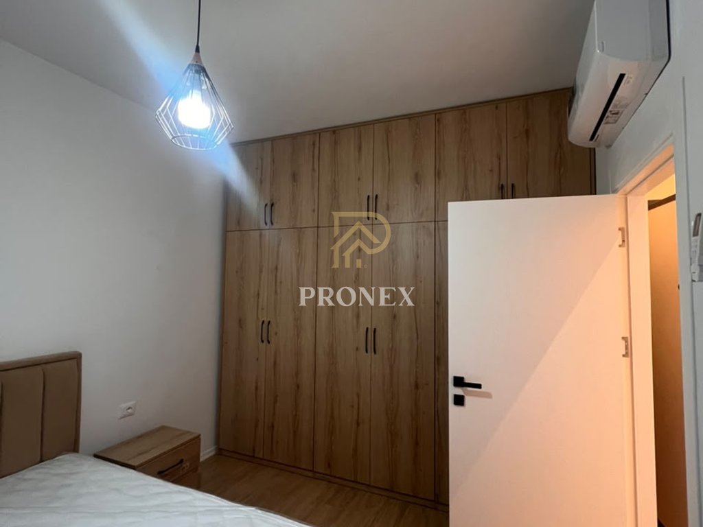 Apartament me qera 1+1 tek Bulevardi Zogu I