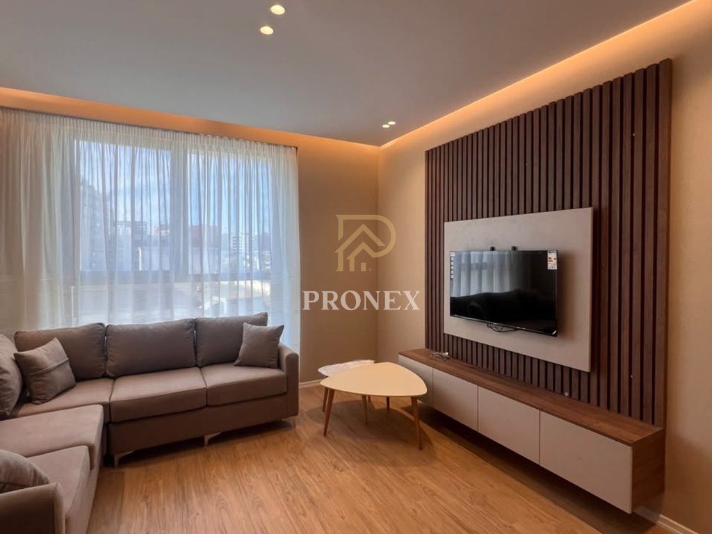 Apartament me qera 1+1 tek Bulevardi Zogu I