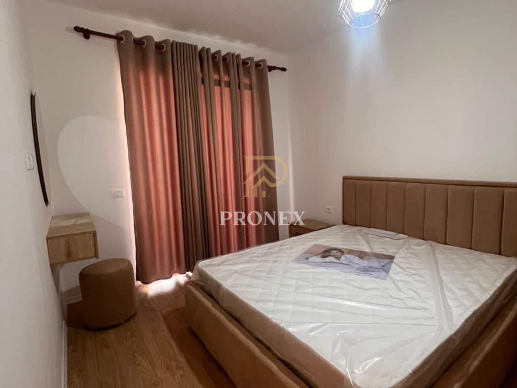 Apartament me qera 1+1 tek Bulevardi Zogu I