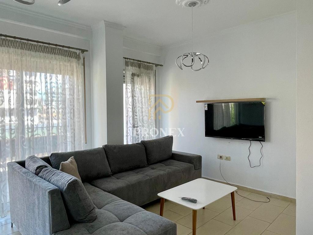 Apartament me qera 1+1 ne Qender, 75.000 Leke