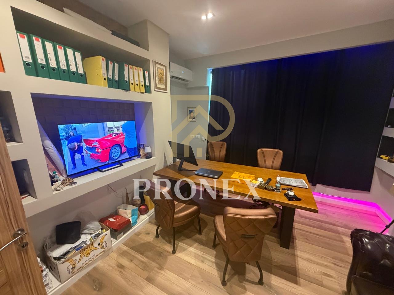 Zyrë 2+1 me qera tek 21 Dhjetori, Tirana - 80,000 lekë