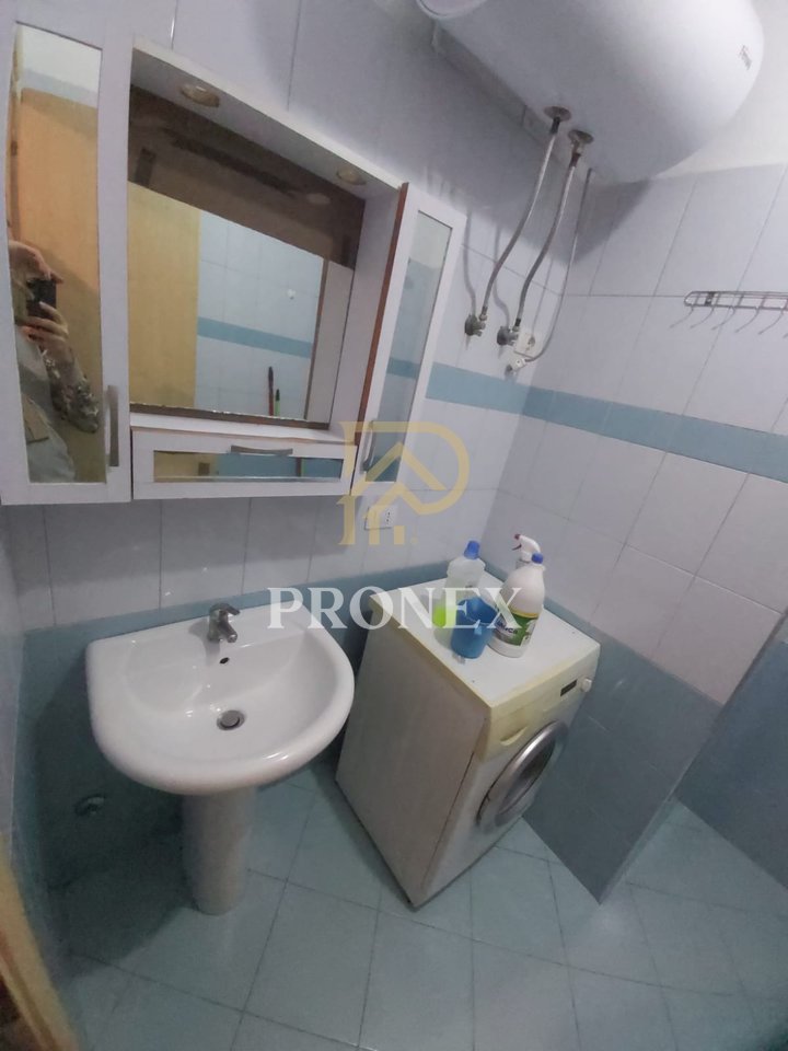 Jepet apartament 1+1, me qira në Yzberisht, Tiranë - 45,000 lekë