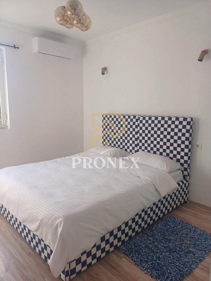 Apartament me qera 1+1 tek Shkolla e Baletit - 55,000 lekë