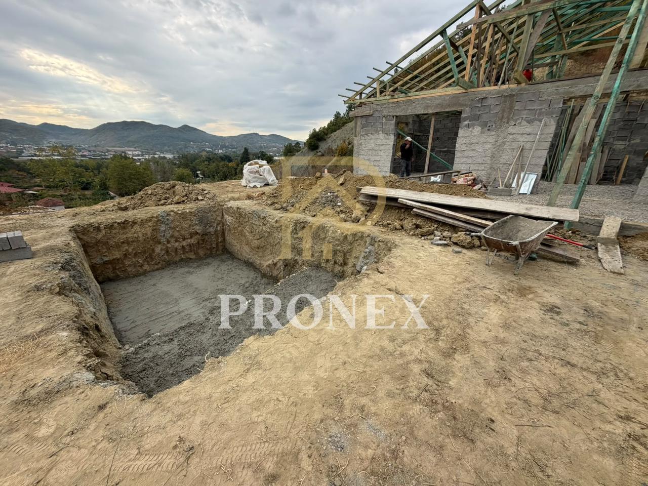 Vilë për shitje në Pezë - Helmes, Tiranë - € 290,000