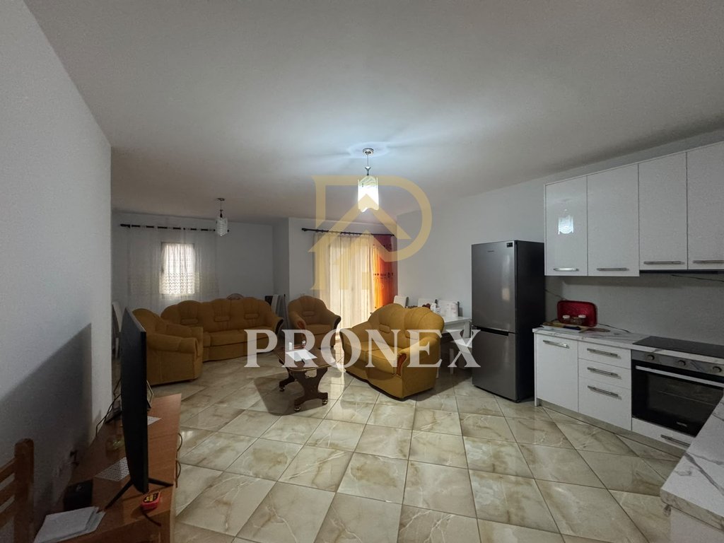 Apartament, 2+2, në shitje, Fresku,- 16.000.000 Leke