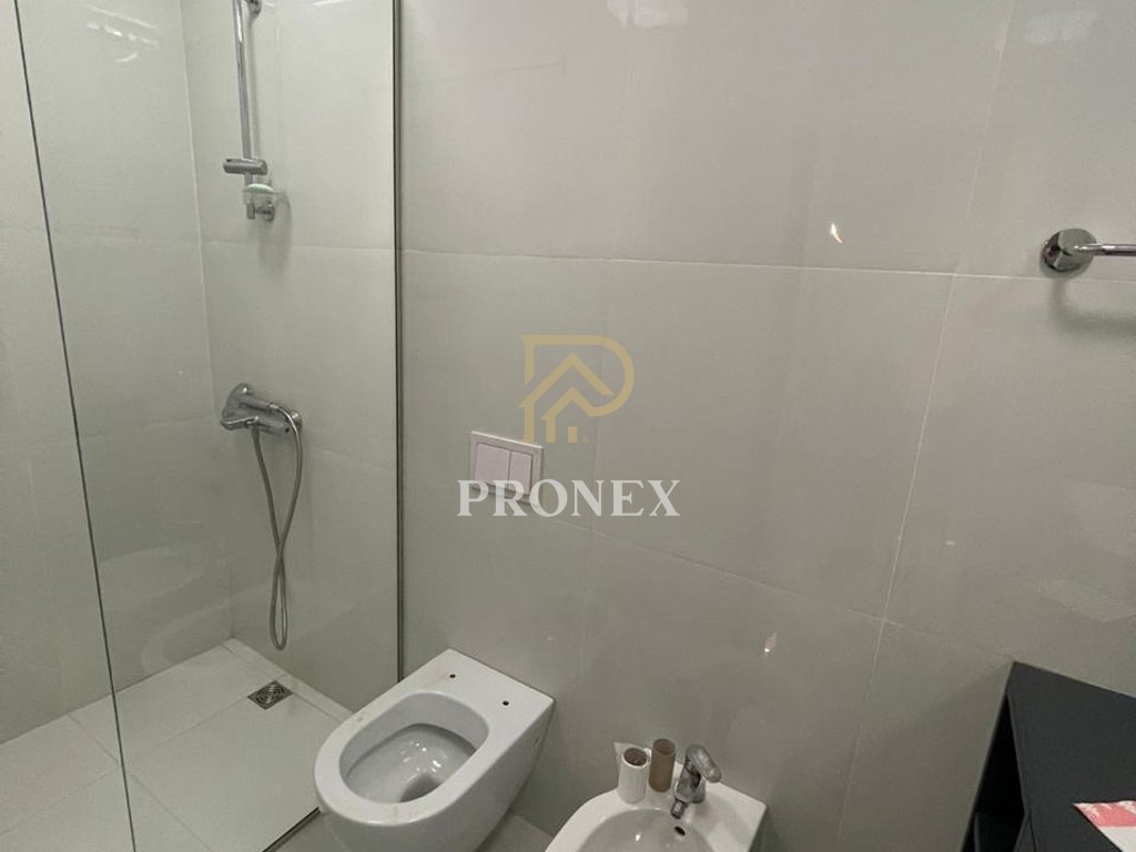 Zyrë 2+1 me qira, Rruga e Kavajës, 650 €
