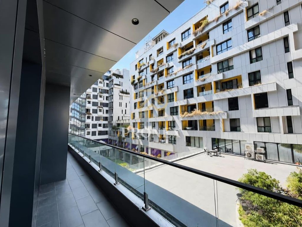 Apartament me qera 2+1+2 tek 21 Dhjetori Square 21