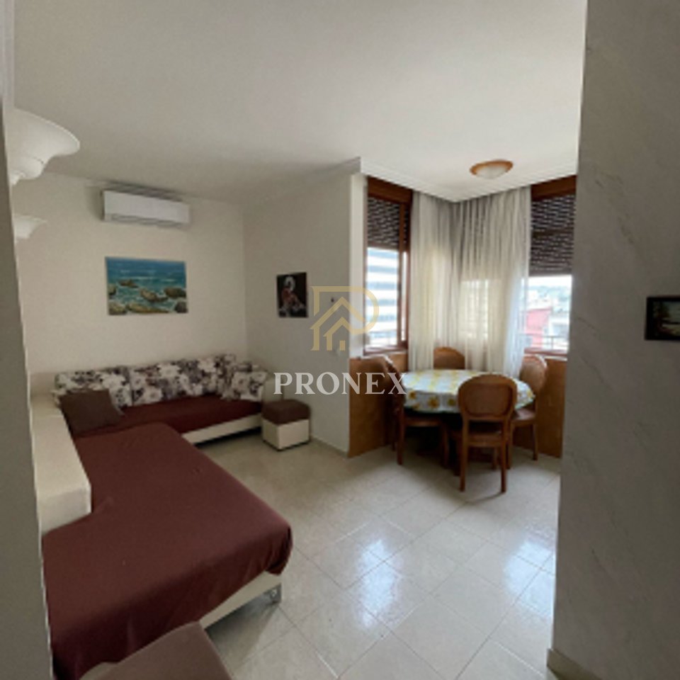 Appartamento 2+1, in affitto al Mercato Elettrico, - 65.000 lek