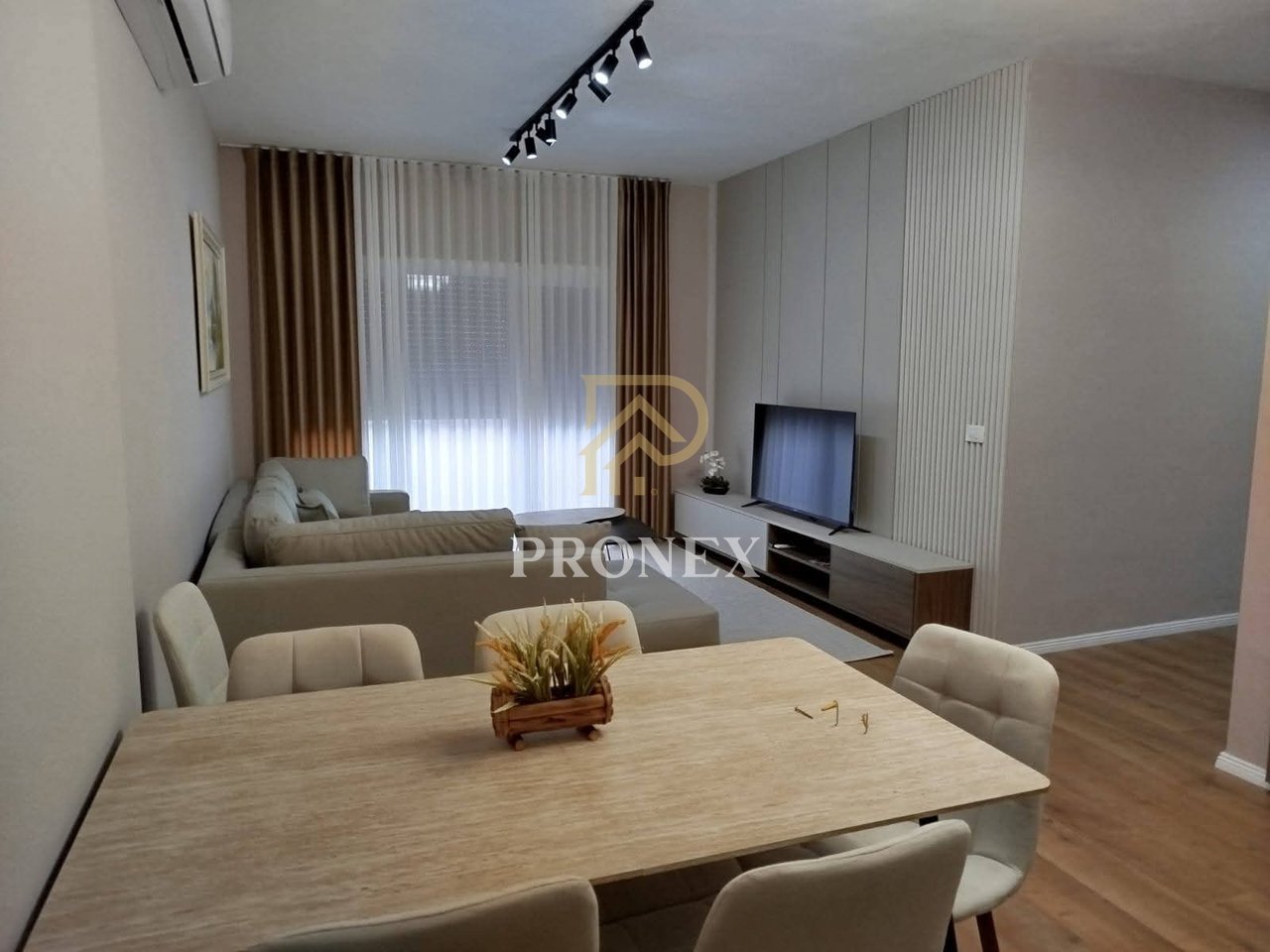 Appartamento 1+1, in affitto a Pazari i ri, Tirana - 70.000 lek