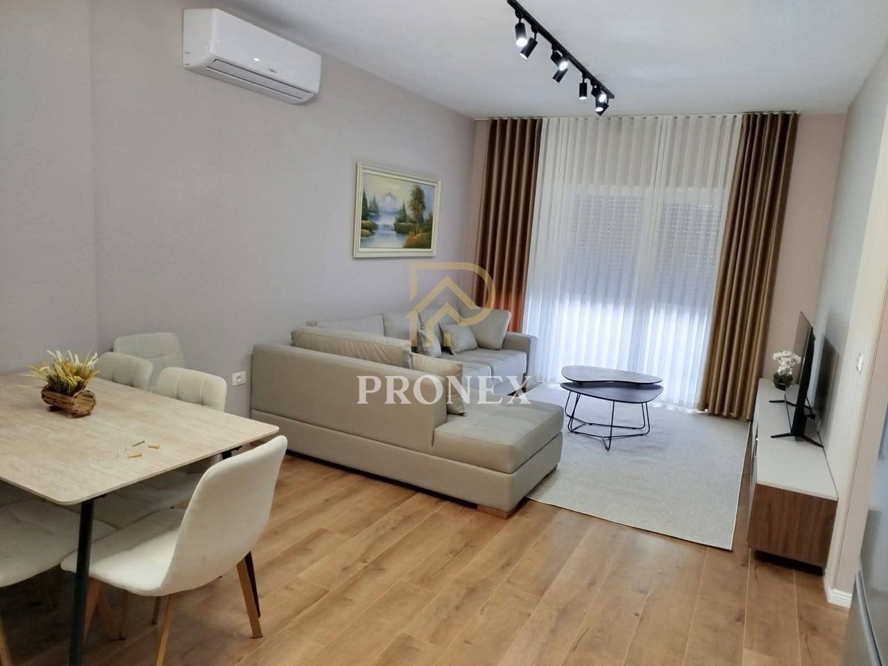 Appartamento 1+1, in affitto a Pazari i ri, Tirana - 70.000 lek