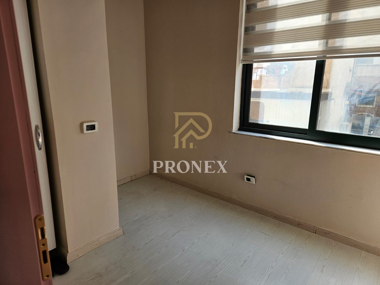 Ambient komercial per biznese 3+1, me qira, Myslym Shyri, - 85,000 lekë