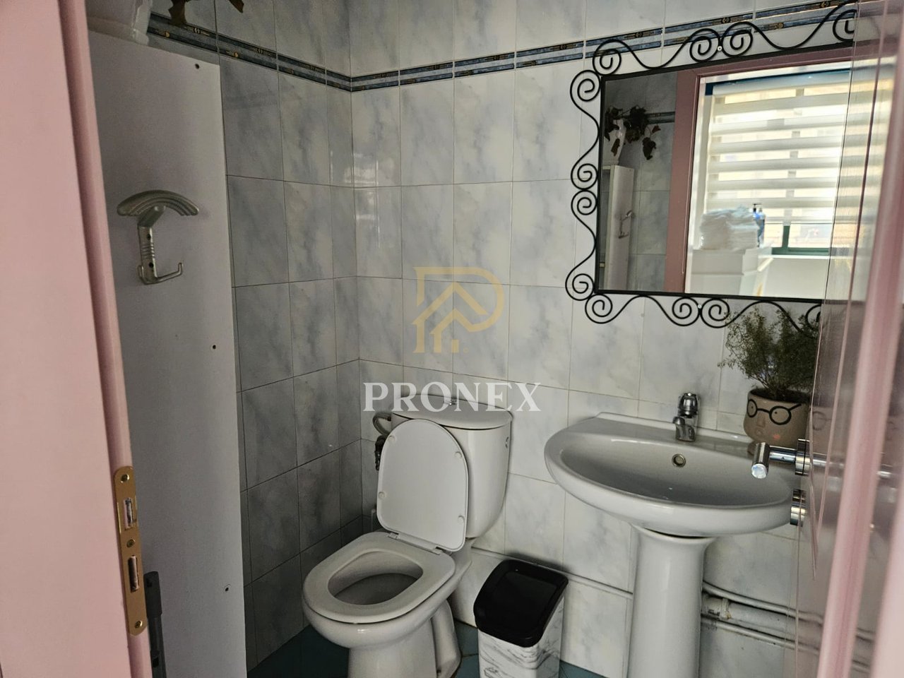 Ambient komercial per biznese 3+1, me qira, Myslym Shyri, - 85,000 lekë