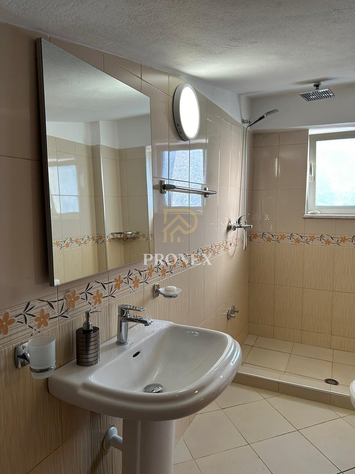 Duplex 2+1+2, me qira në Fresk, Tirana - 50,000 LEKË