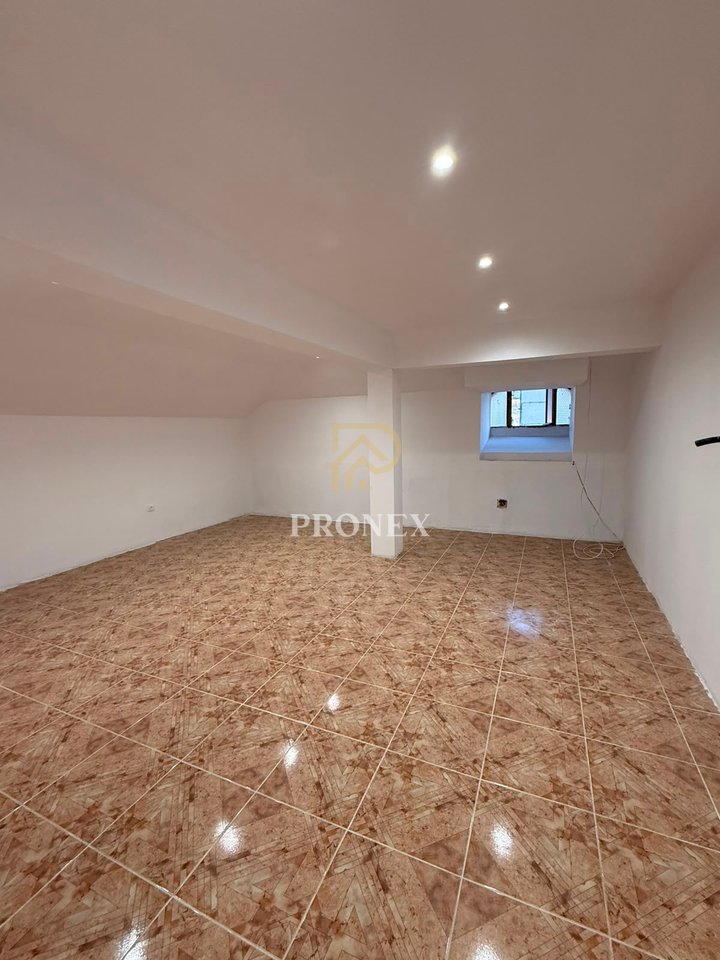 Villa in affitto a Allias, Tirana - € 2300 o 200.000 lekë