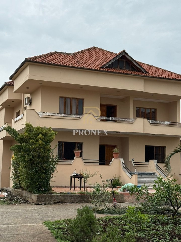 Villa in affitto a Allias, Tirana - € 2300 o 200.000 lekë