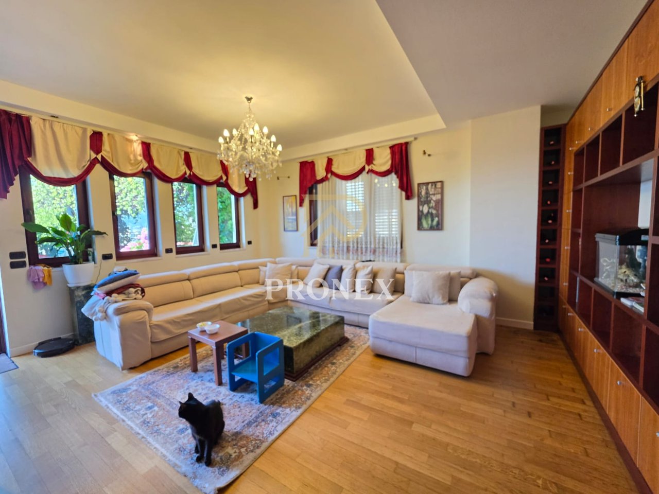 Penthouse for sale at Kodra e Diellit, - 36,000,000 lekë