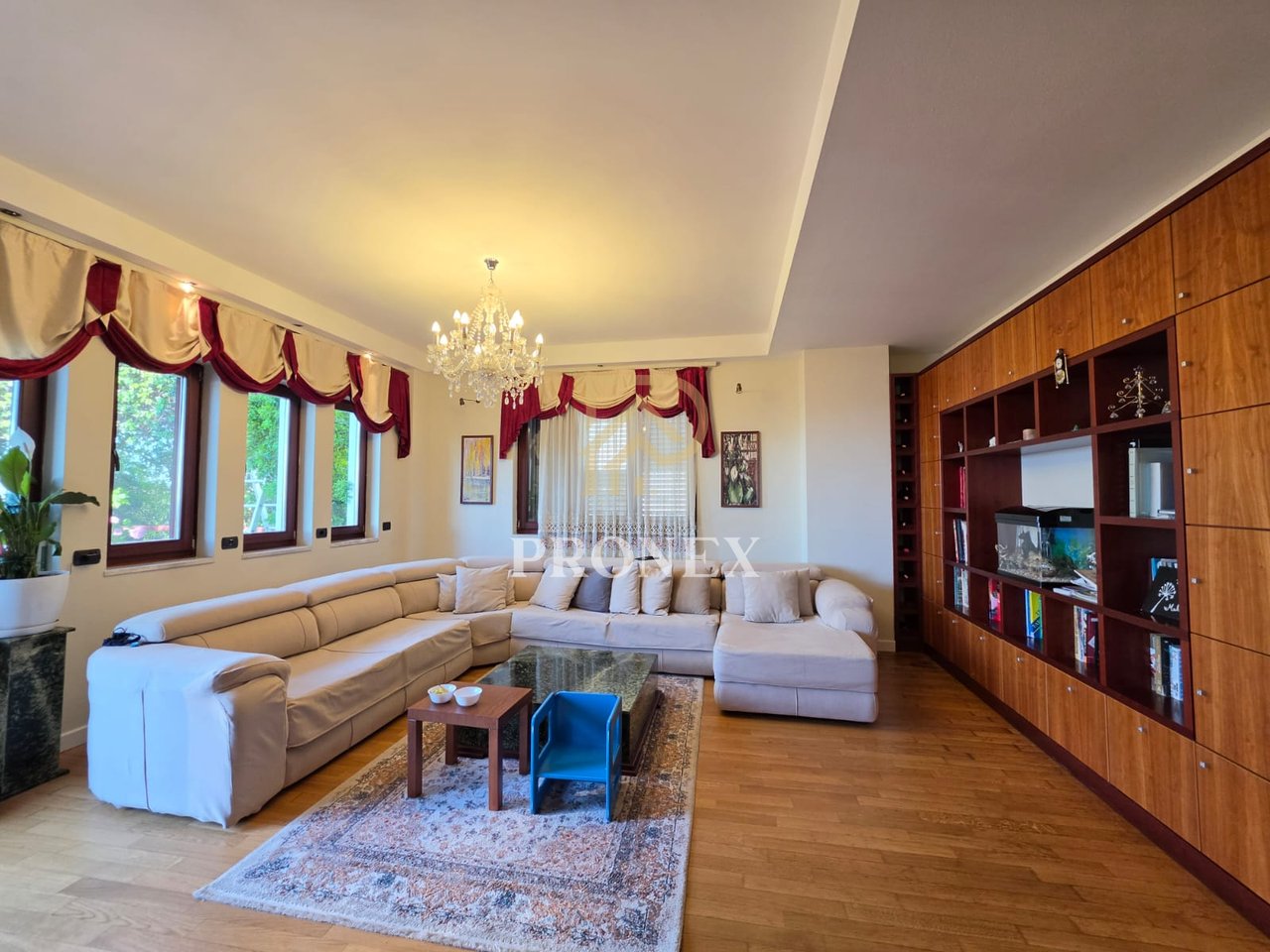 Penthouse for sale at Kodra e Diellit, - 36,000,000 lekë