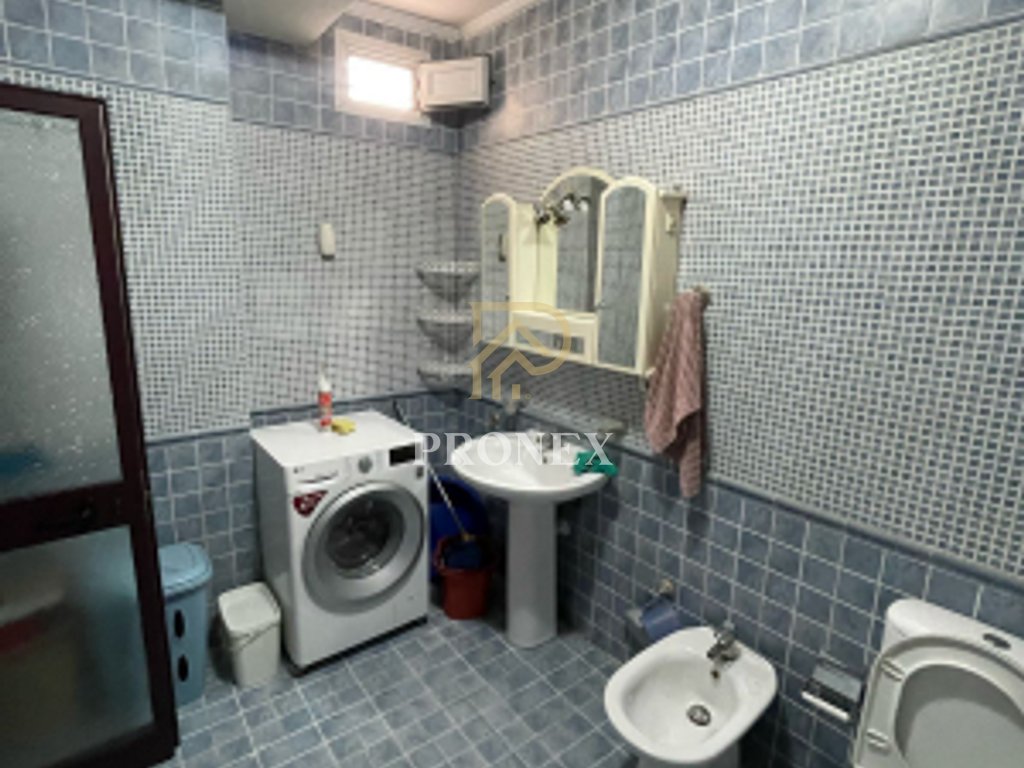 Apartament 2+1, me qera në Tregun Elektrik, - 65,000 lekë