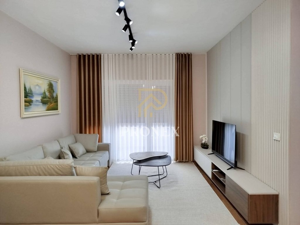 Apartment 1+1, me qera në Pazari të ri, Tiranë - 70,000 lekë