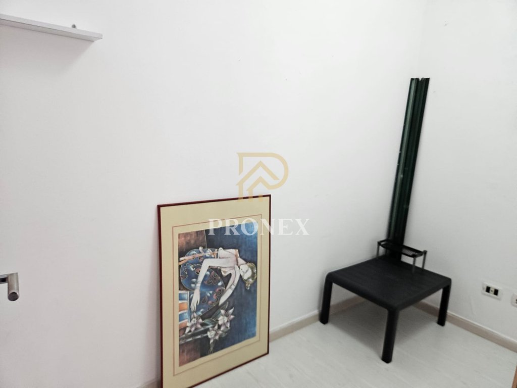Ambient komercial per biznese 3+1, me qira, Myslym Shyri, - 85,000 lekë