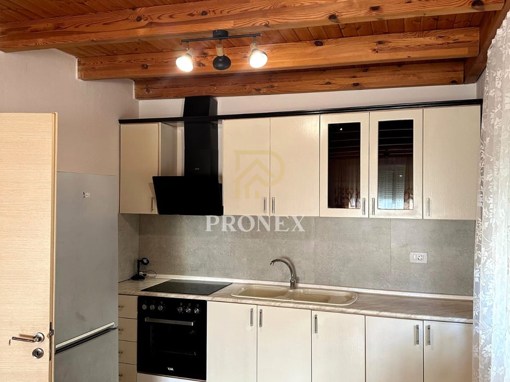 Duplex 2+1+2, me qira në Fresk, Tirana - 50,000 LEKË