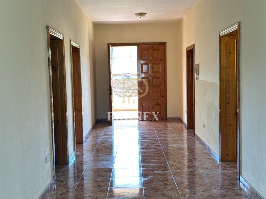 Vilë me qira në Allias, Tiranë - € 2300 ose 200,000 lekë