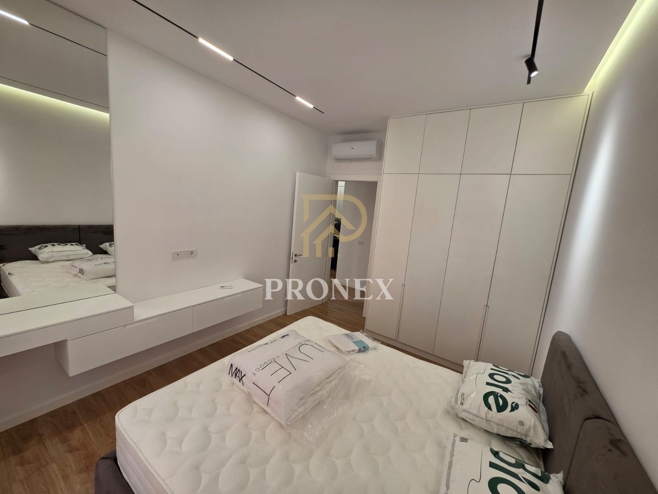 Jepet me qira apartament 1+1 ne Tirane, Kompleksi Delijorgji - 100.000 LEKe