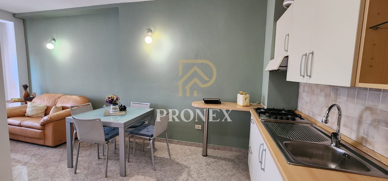 1+1 apartment for rent in New Bazaar, Hoxha Tahsim Street - 67,000 lekë