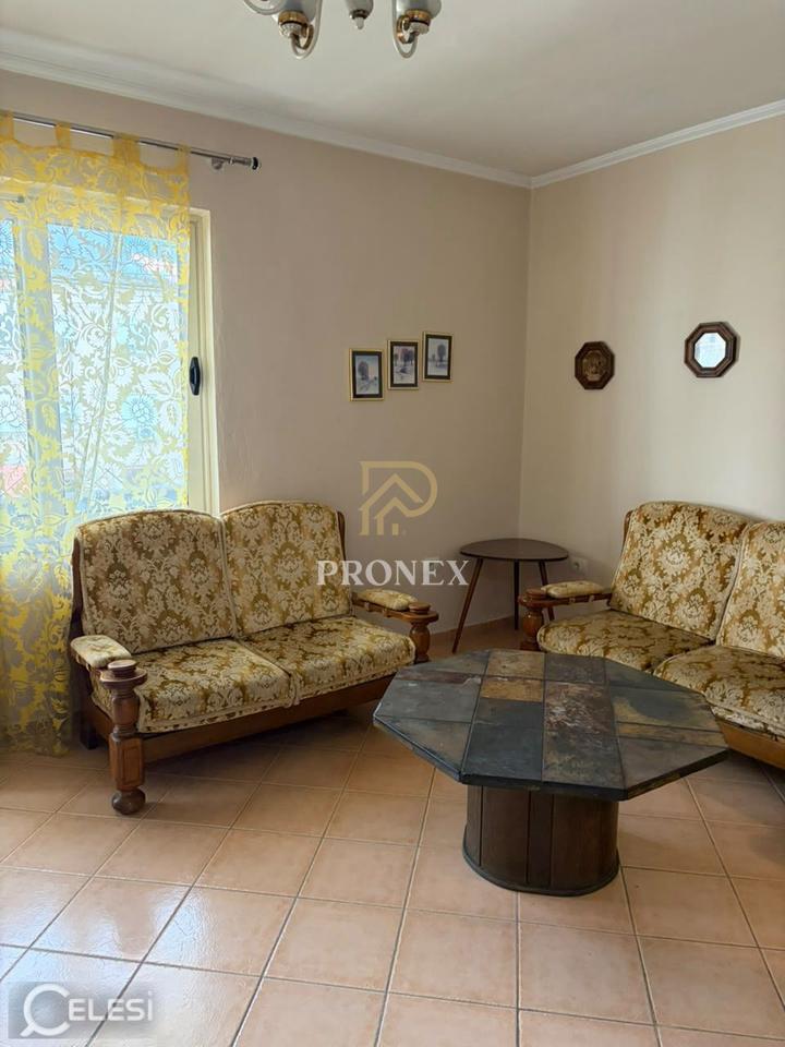Jepet me qira apartament 1+1 ne Bulevardi Zogu i Pare, kati 4 - 45,000 LEKË