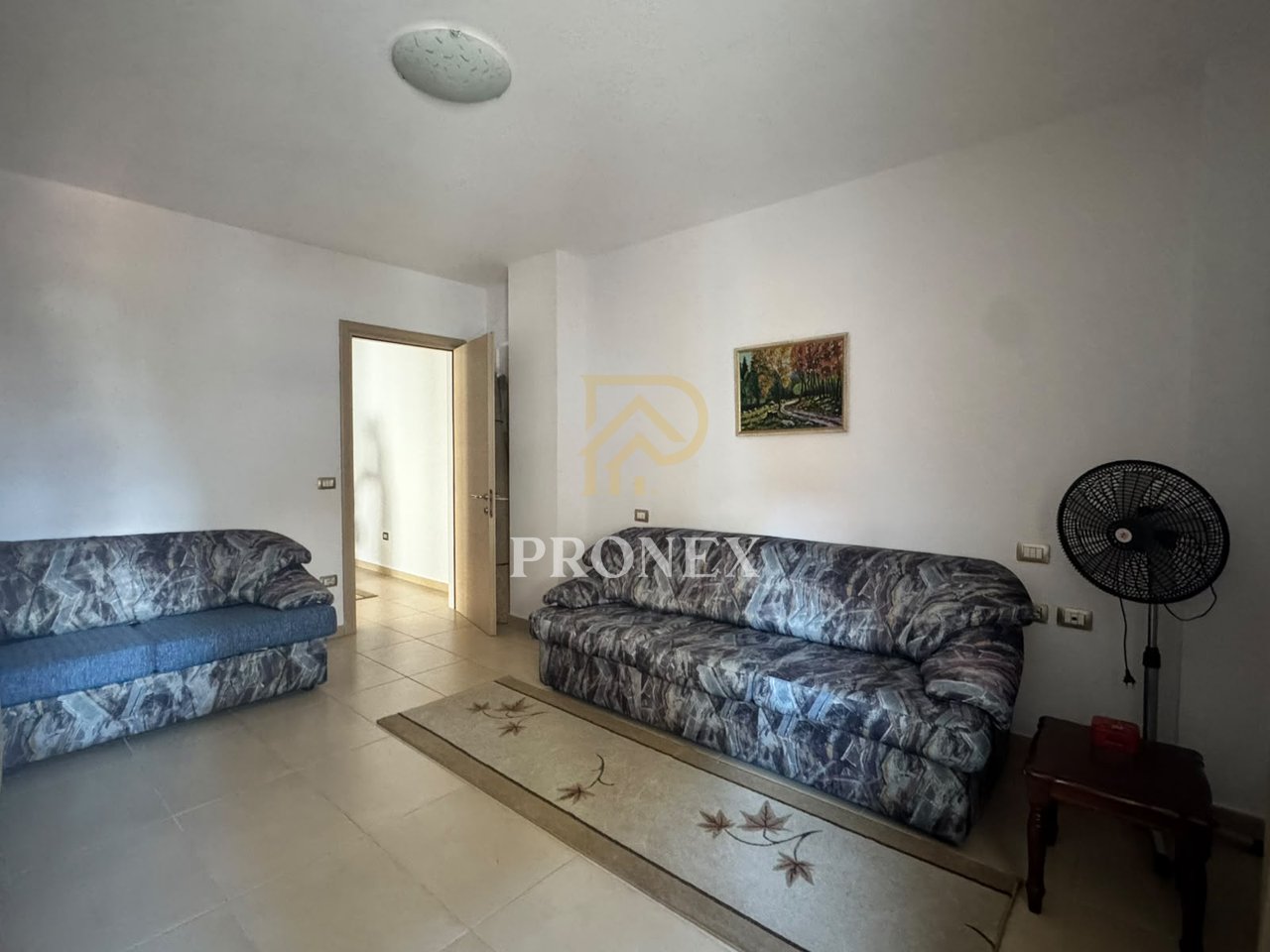 Appartamento 2+1 in affitto in via Kavaja, in via Bogdaneve, all'8° piano, 70.000 lekë