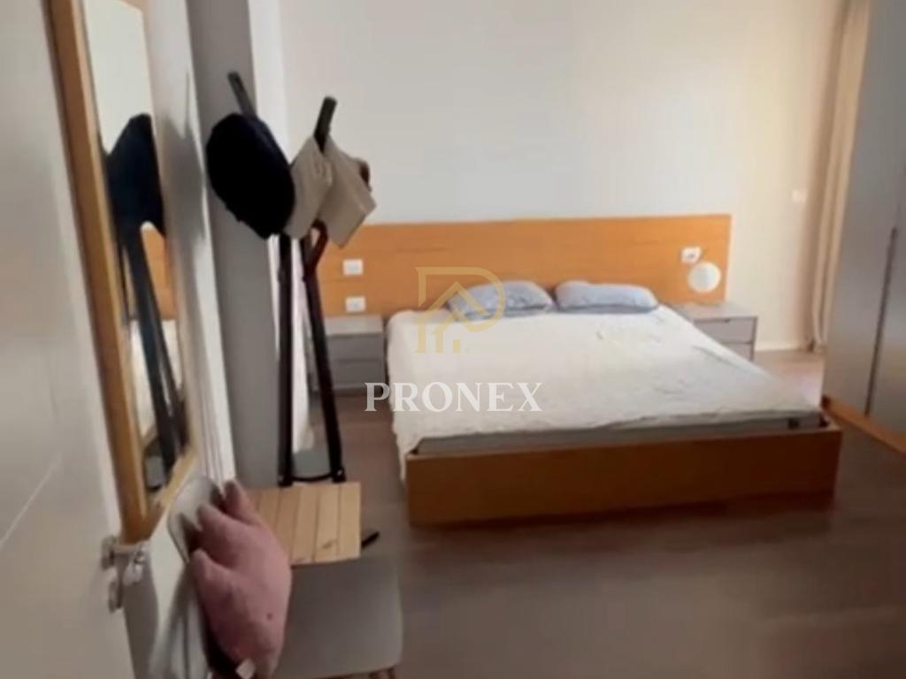 Jepet me qira apartament 2+1+2 ne Kopshti Botanik Zoologjik, Rruga Kroit - 70,000 lekë
