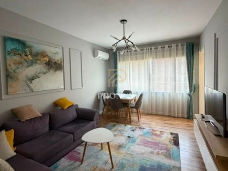 Apartament me qera 2+1 ne Astir