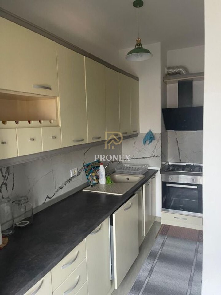 Apartament me qera 2+1 ne Astir