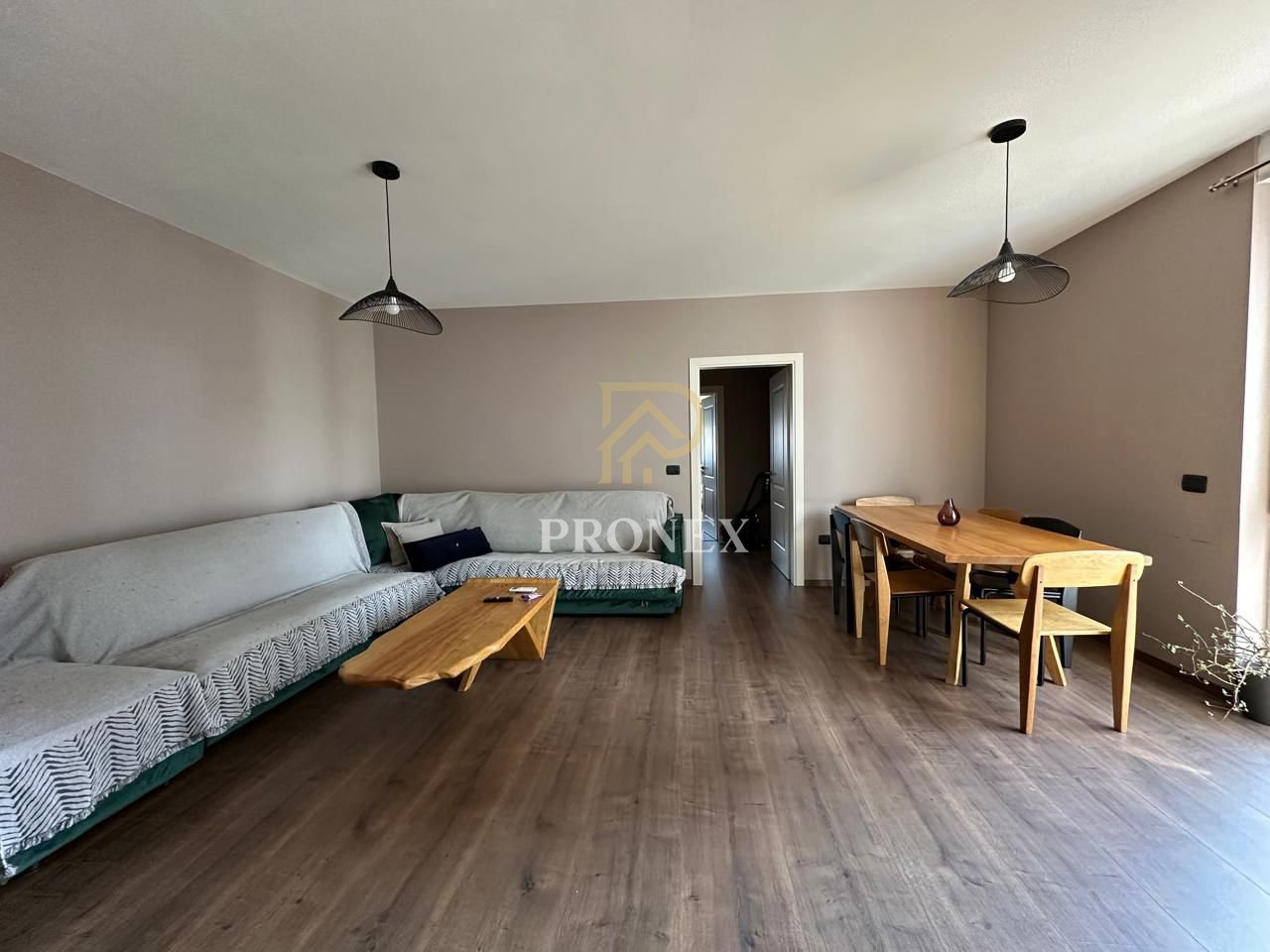 Apartament me qera 2+1 ne Myslym Shyri