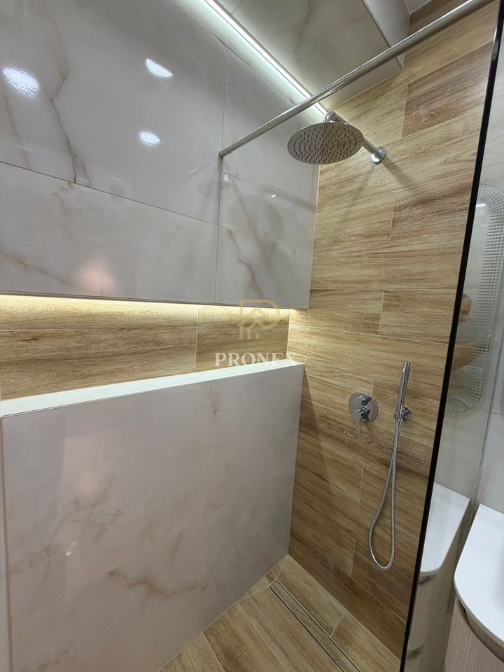 Apartament me qera 1+1 tek Komuna e Parisit